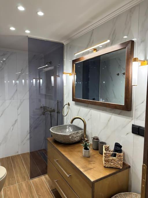 Menda Suite Heraklion  ภายนอก รูปภาพ