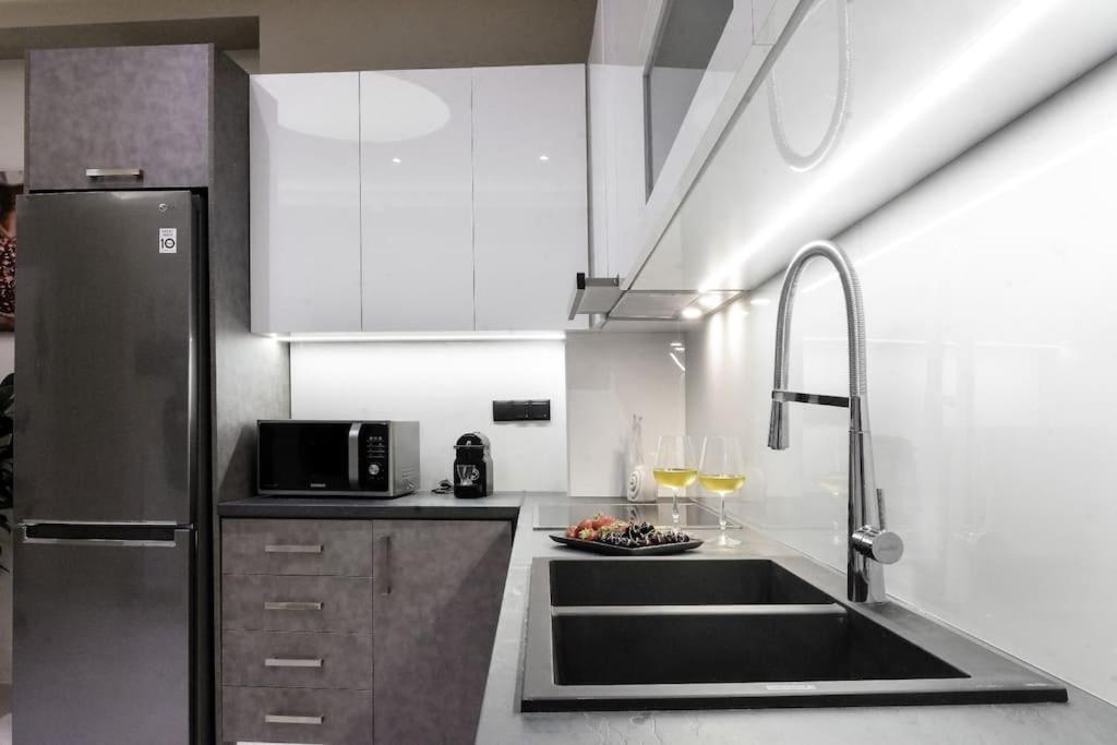 Menda Suite Heraklion  ภายนอก รูปภาพ