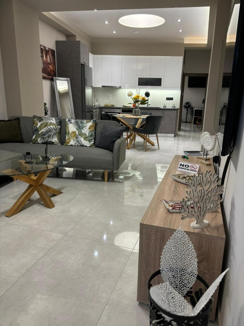 Menda Suite Heraklion  ภายนอก รูปภาพ